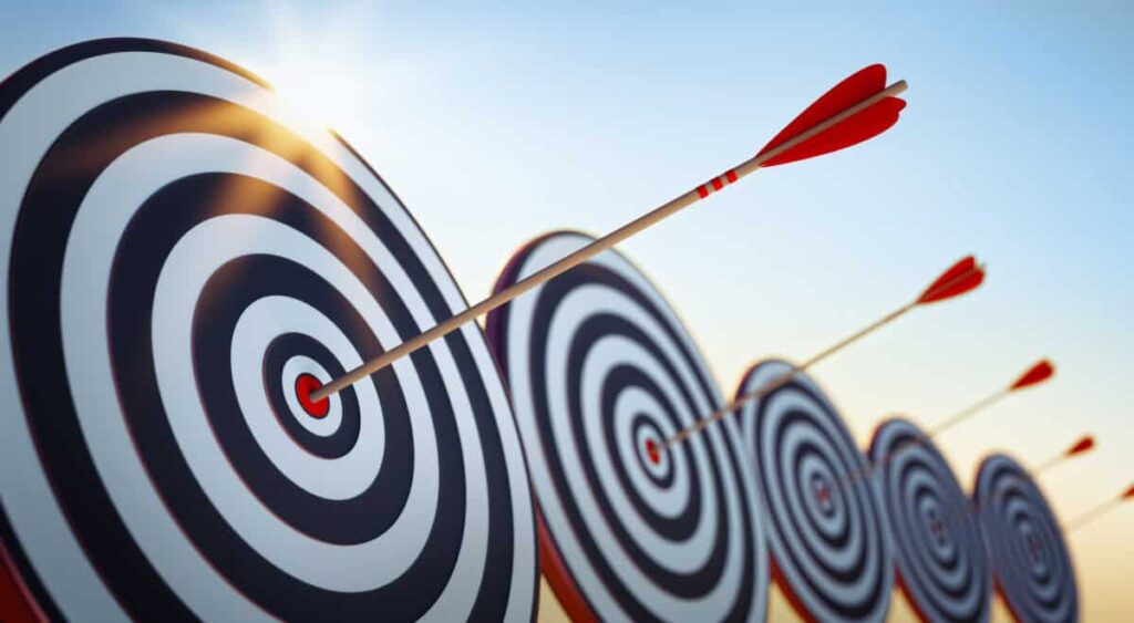 arrows hit bullseye on target